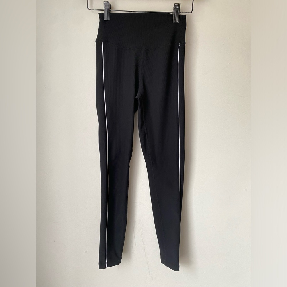 Wilo the Label Leggings Women’s XS Black Ribbed White Stripe Legging - Picture 2 of 9